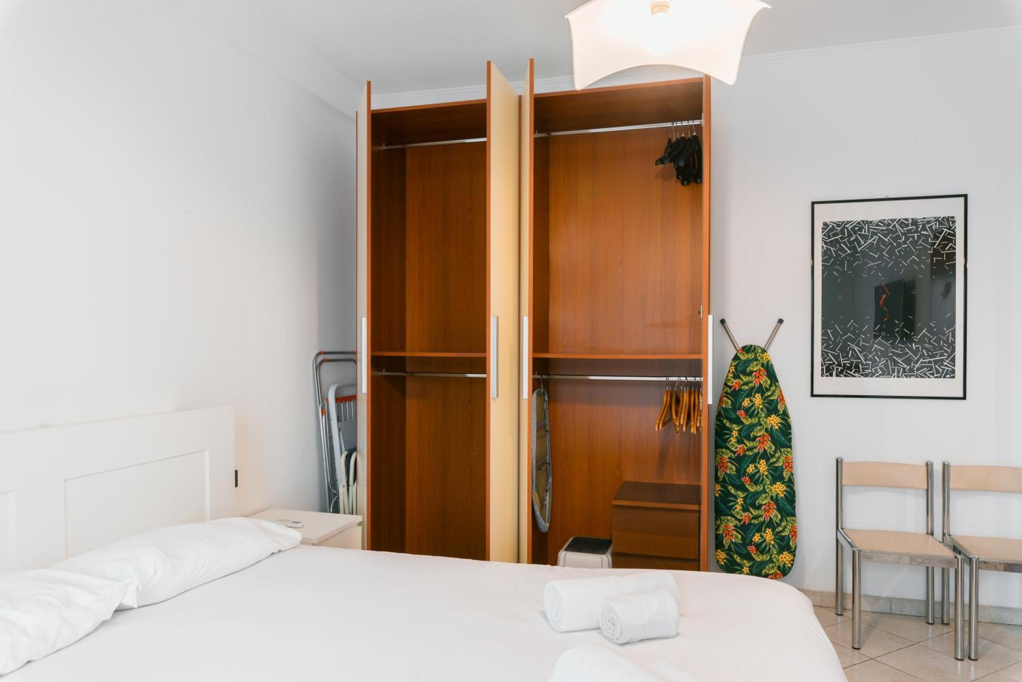 Ihost Apartment - De Andreis 11 Милано Екстериор снимка