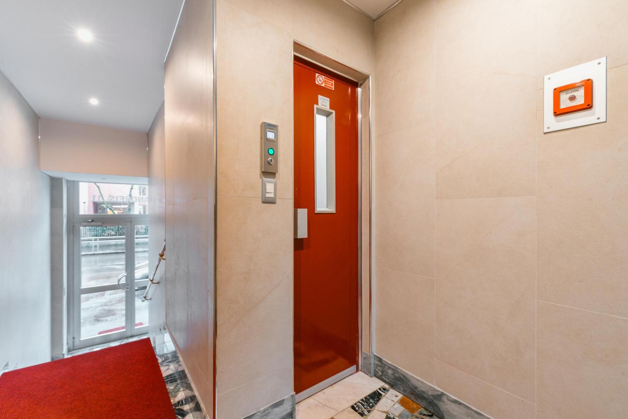Ihost Apartment - De Andreis 11 Милано Екстериор снимка